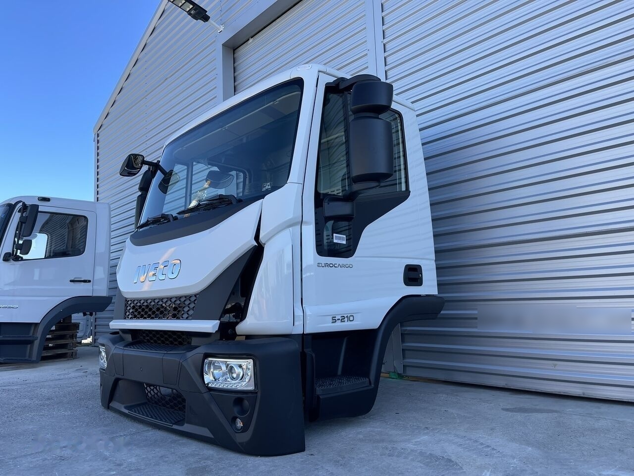 IVECO Eurocargo 75,120,150 for IVECO Eurocargo DAY cabine Fahrerhaus Cab - Cab for Car: picture 3 IVECO Eurocargo 75,120,150 for IVECO Eurocargo DAY cabine Fahrerhaus Cab - Cab for Car: picture 3