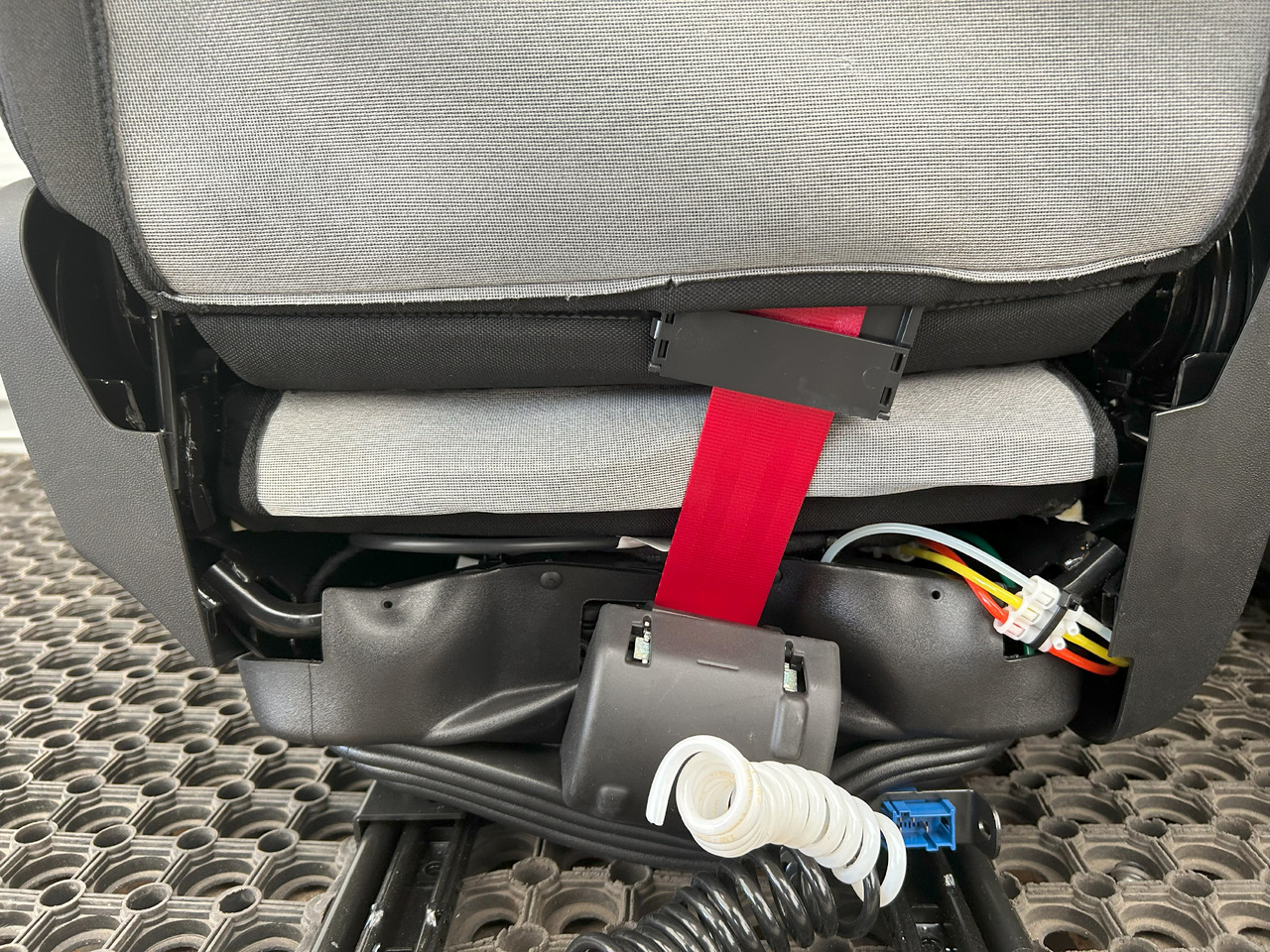 IVECO NEW SEAT IVECO S-WAY - Seat: picture 4 IVECO NEW SEAT IVECO S-WAY - Seat: picture 4