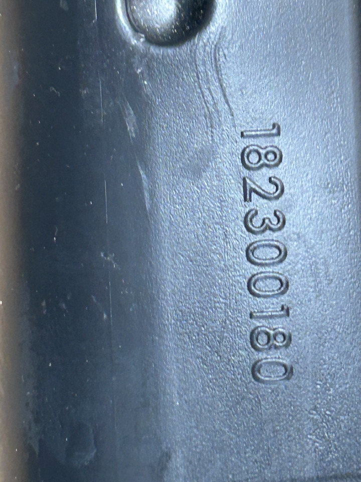 IVECO STRALIS , S-WAY - Hydraulic cylinder: picture 4 IVECO STRALIS , S-WAY - Hydraulic cylinder: picture 4