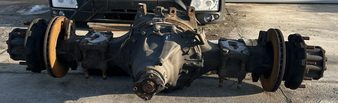 MERCEDES ACTROS MP4 REAR AXLE DFFERENTIAL + HUBS R440-13 2,611 - Rear axle for Truck: picture 1 MERCEDES ACTROS MP4 REAR AXLE DFFERENTIAL + HUBS R440-13 2,611 - Rear axle for Truck: picture 1