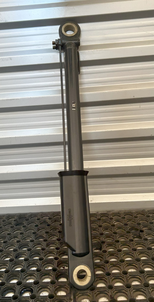 MERCEDES ATEGO CABIN LIFTING ACTUATOR + PUMP - Cab suspension: picture 2 MERCEDES ATEGO CABIN LIFTING ACTUATOR + PUMP - Cab suspension: picture 2