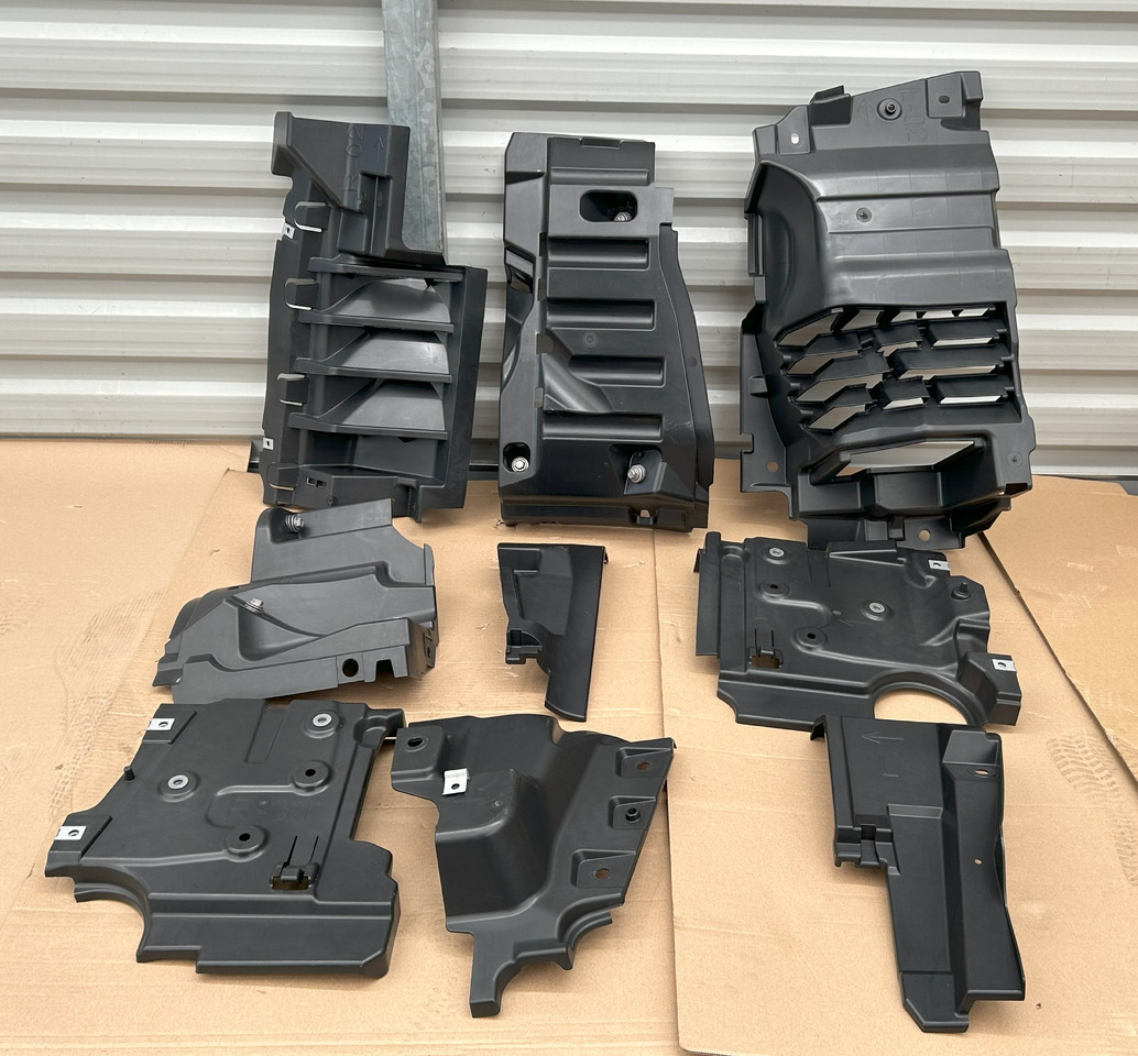 MERCEDES-BENZ ACTROS MP4 MP5 ENGINE SOUNDPROOFING COVER KIT - Body and exterior: picture 1 MERCEDES-BENZ ACTROS MP4 MP5 ENGINE SOUNDPROOFING COVER KIT - Body and exterior: picture 1