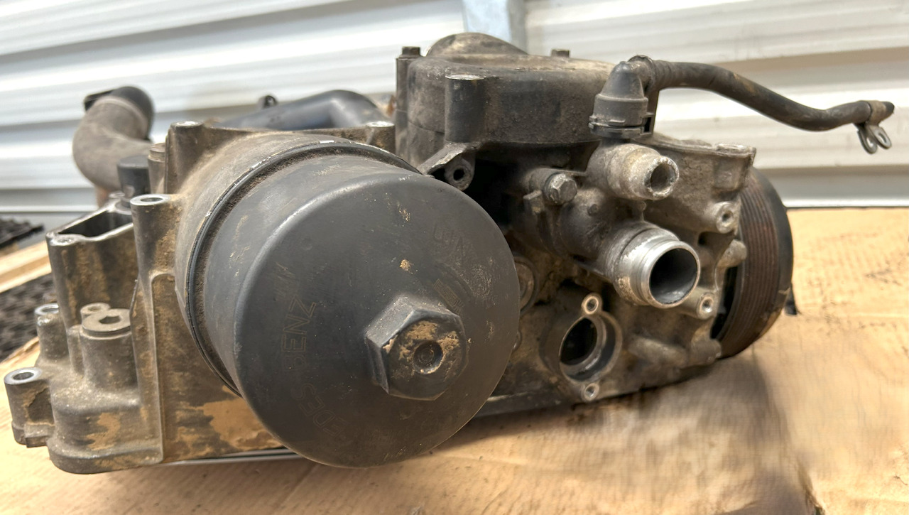 MERCEDES OIL FILTER BASE ACTROS MP4 MP5 - Oil filter: picture 3 MERCEDES OIL FILTER BASE ACTROS MP4 MP5 - Oil filter: picture 3