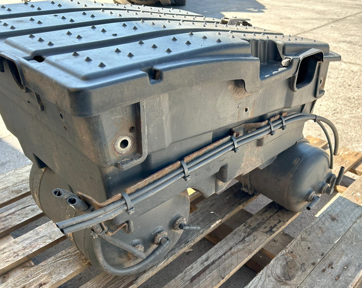 Battery for Truck Mercedes AROCS MP4 BATTERY BOX WITH CYLINDERS: picture 8