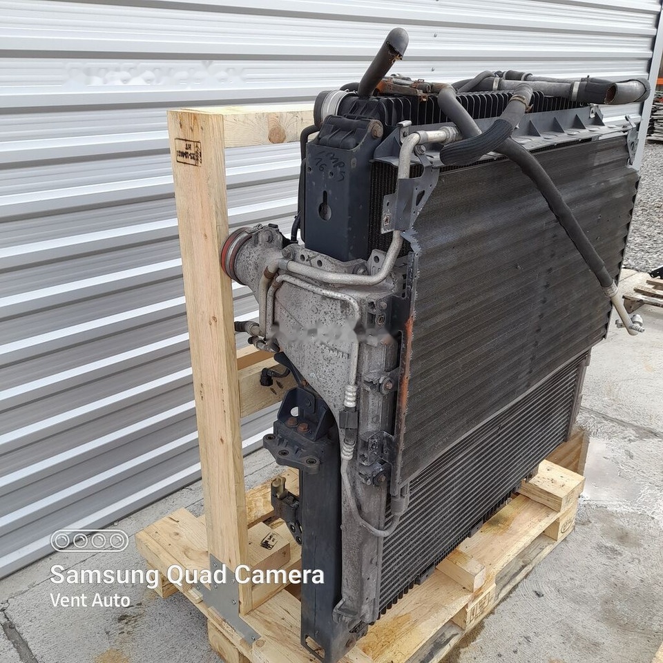 Mercedes-Benz ACTROS MP4 A9605000002 / A9605002501 Mercedes-Benz A9605000002 / A9605002501 - Condenser for Truck: picture 2 Mercedes-Benz ACTROS MP4 A9605000002 / A9605002501 Mercedes-Benz A9605000002 / A9605002501 - Condenser for Truck: picture 2