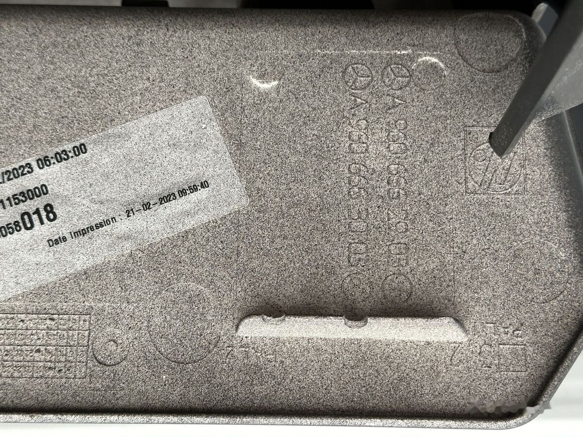 Mercedes-Benz ACTROS MP4 A9606662903 Mercedes-Benz A9606662903 - Footstep for Truck: picture 4 Mercedes-Benz ACTROS MP4 A9606662903 Mercedes-Benz A9606662903 - Footstep for Truck: picture 4