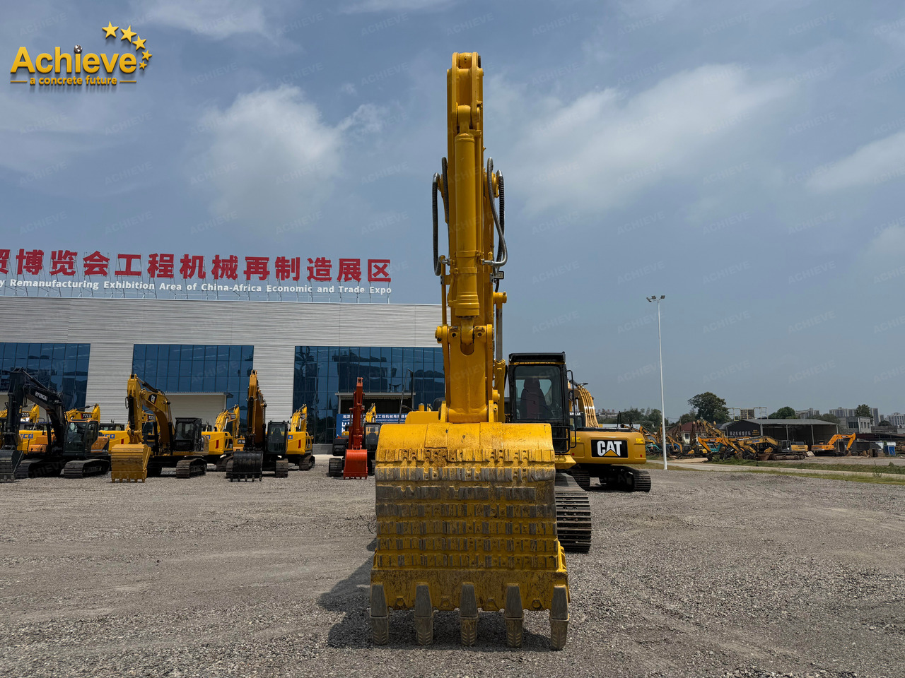 Komatsu hydraulic excavator PC300-8M0 187 /1950KW/rpm 1.4-2.0m³ 32000kg Remanufactured【ACHIEVE】 TOP CONDITION!!! - Crawler excavator: picture 4 Komatsu hydraulic excavator PC300-8M0 187 /1950KW/rpm 1.4-2.0m³ 32000kg Remanufactured【ACHIEVE】 TOP CONDITION!!! - Crawler excavator: picture 4