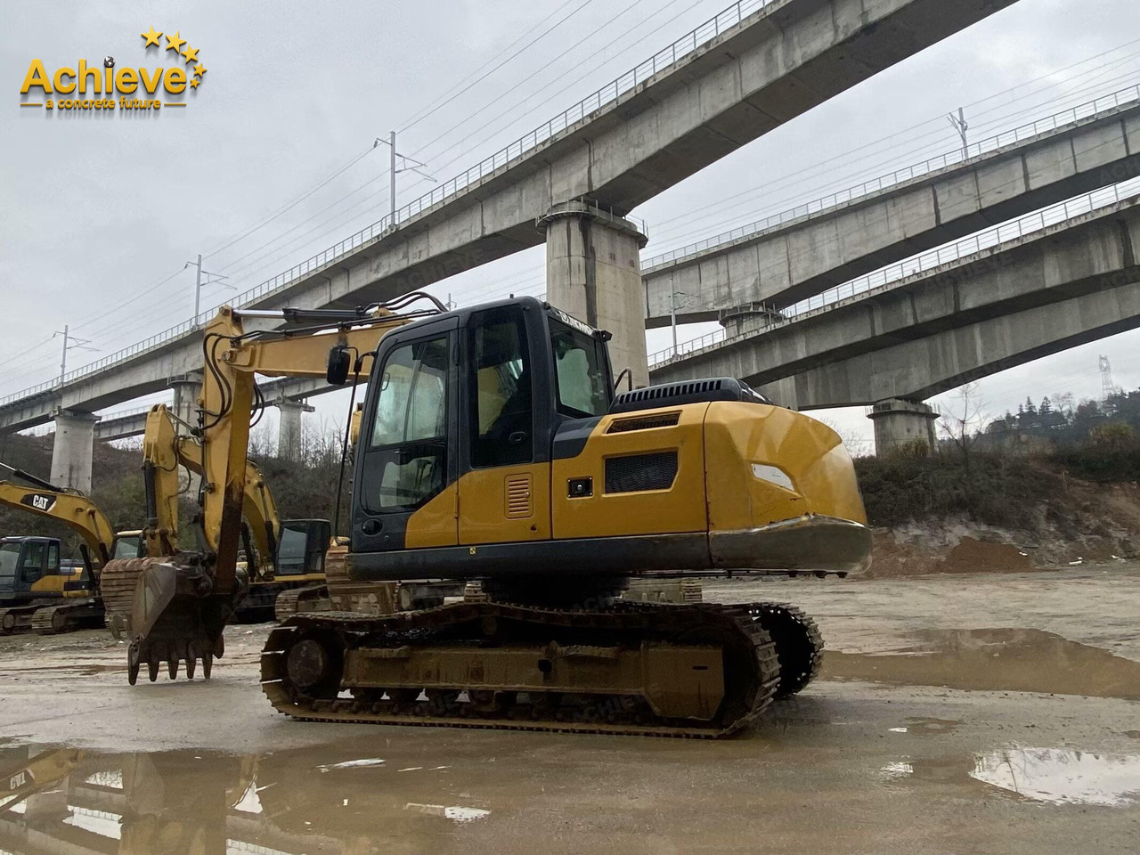 XCMG XE135D 0.32-0.61(0.52) m³ 86/2200 kw/rpm QSF3.8 260 L 99.1 kN 【ACHIEVE】 TOP CONDITION!!! - Crawler excavator: picture 3 XCMG XE135D 0.32-0.61(0.52) m³ 86/2200 kw/rpm QSF3.8 260 L 99.1 kN 【ACHIEVE】 TOP CONDITION!!! - Crawler excavator: picture 3
