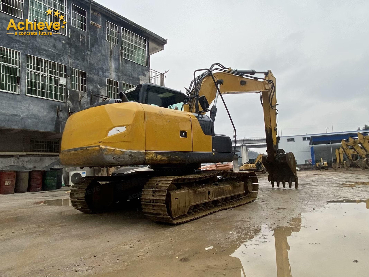 XCMG XE135D 0.32-0.61(0.52) m³ 86/2200 kw/rpm QSF3.8 260 L 99.1 kN 【ACHIEVE】 TOP CONDITION!!! - Crawler excavator: picture 4 XCMG XE135D 0.32-0.61(0.52) m³ 86/2200 kw/rpm QSF3.8 260 L 99.1 kN 【ACHIEVE】 TOP CONDITION!!! - Crawler excavator: picture 4