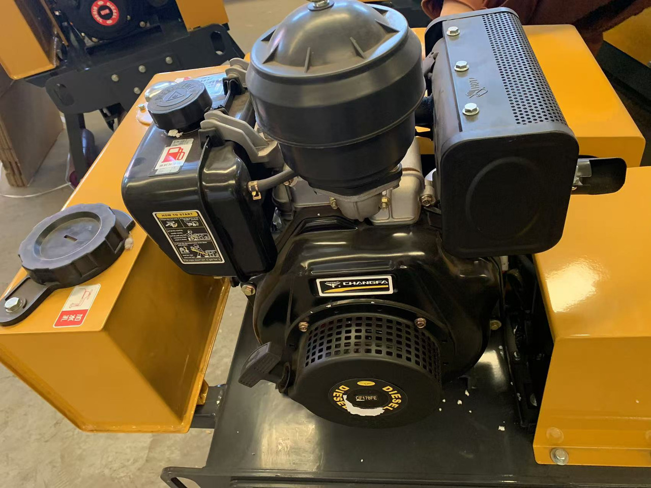 Brand New Walk-behind Road Roller 330KG Mini Vibratory Road Roller - Mini roller: picture 5 Brand New Walk-behind Road Roller 330KG Mini Vibratory Road Roller - Mini roller: picture 5