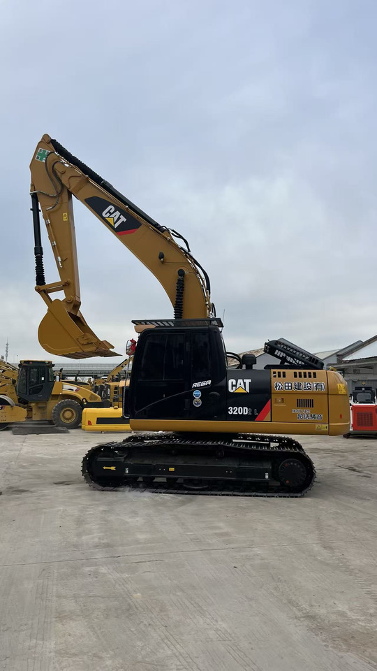 CATERPILLAR 20Ton CAT Excavator Used for Road Construction 320D2 Crawler Excavator - Crawler excavator: picture 3 CATERPILLAR 20Ton CAT Excavator Used for Road Construction 320D2 Crawler Excavator - Crawler excavator: picture 3