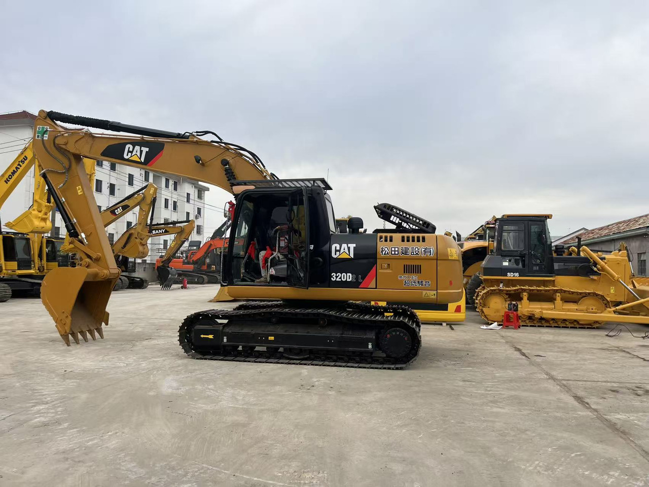 CATERPILLAR 20Ton CAT Excavator Used for Road Construction 320D2 Crawler Excavator - Crawler excavator: picture 4 CATERPILLAR 20Ton CAT Excavator Used for Road Construction 320D2 Crawler Excavator - Crawler excavator: picture 4