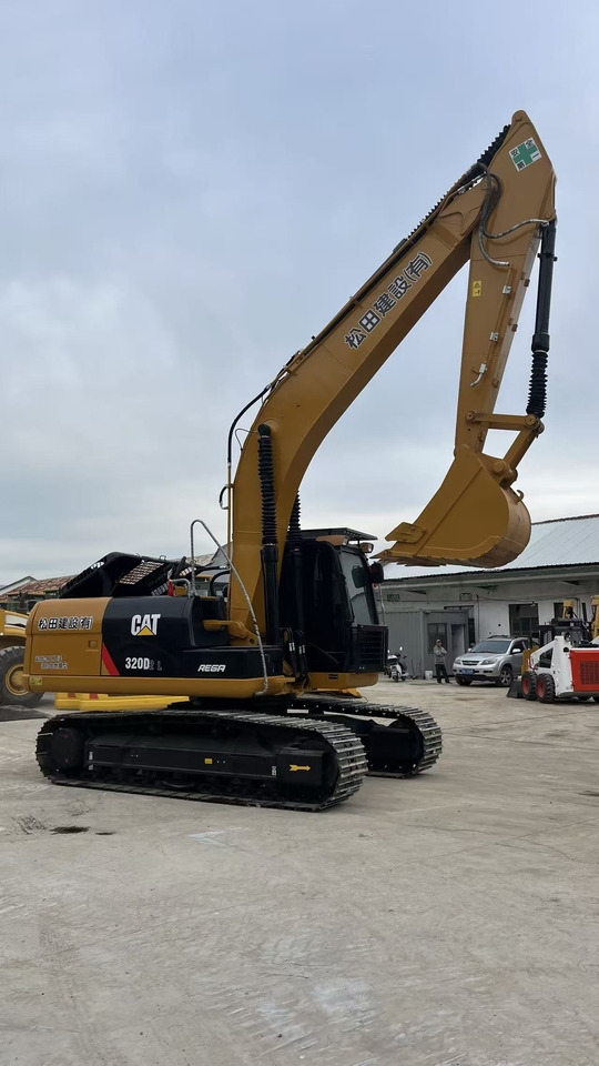 CATERPILLAR 20Ton CAT Excavator Used for Road Construction 320D2 Crawler Excavator - Crawler excavator: picture 2 CATERPILLAR 20Ton CAT Excavator Used for Road Construction 320D2 Crawler Excavator - Crawler excavator: picture 2