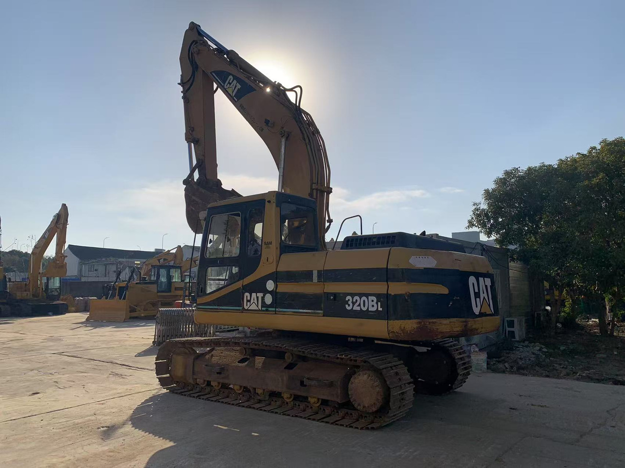 CATERPILLAR Crawler Excavator CAT 320B, 320BL Original Japanese Excavator - Crawler excavator: picture 3 CATERPILLAR Crawler Excavator CAT 320B, 320BL Original Japanese Excavator - Crawler excavator: picture 3