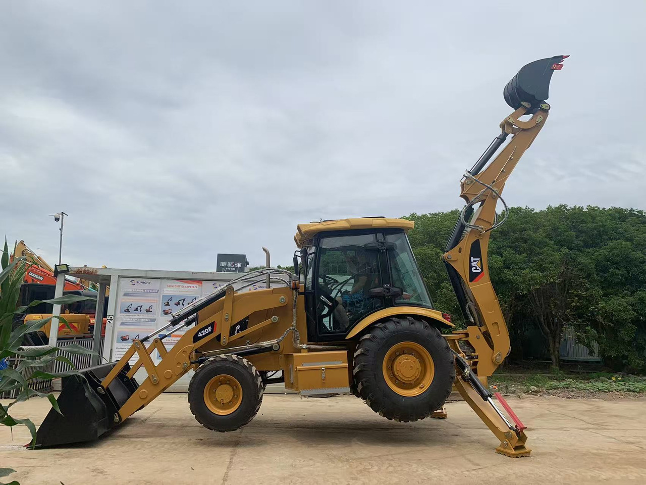 Caterpillar 4x4 Backhoe Loader CAT 420, 428 - Backhoe loader: picture 1 Caterpillar 4x4 Backhoe Loader CAT 420, 428 - Backhoe loader: picture 1