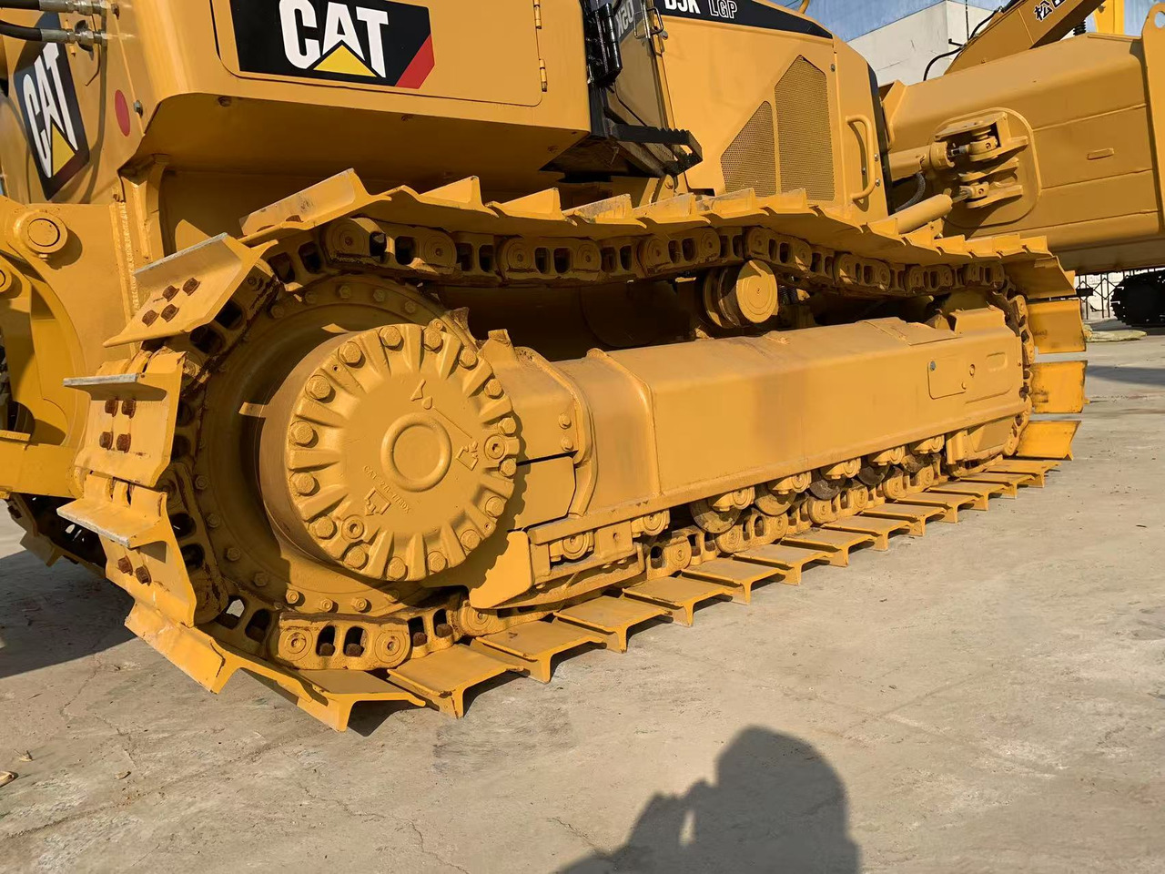 Caterpillar Bulldozer CAT D5G, D5K Good Price Japan Origin Tractor - Bulldozer: picture 5 Caterpillar Bulldozer CAT D5G, D5K Good Price Japan Origin Tractor - Bulldozer: picture 5