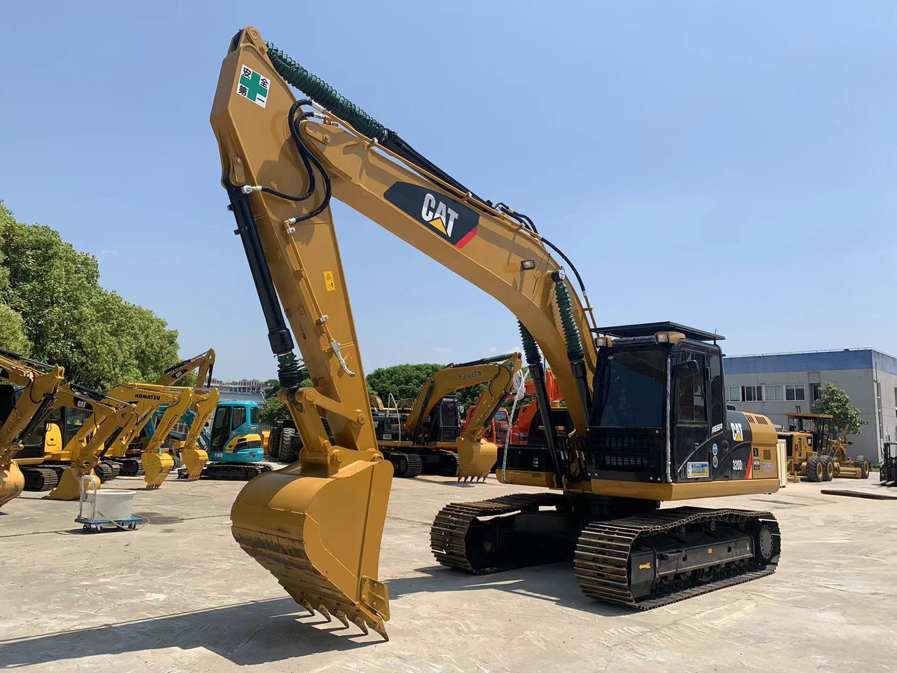 Caterpillar Chain Excavator 320D, 320D2 Made in Japan - Crawler excavator: picture 4 Caterpillar Chain Excavator 320D, 320D2 Made in Japan - Crawler excavator: picture 4