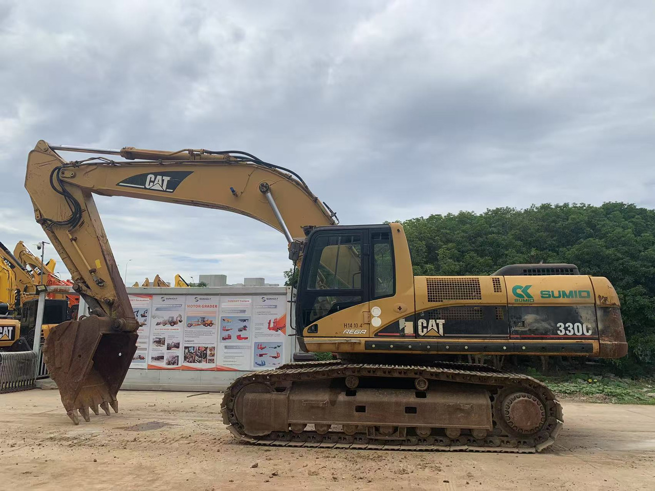 Caterpillar Excavator Original Color CAT 330CL, 330BL Used Condtion - Crawler excavator: picture 1 Caterpillar Excavator Original Color CAT 330CL, 330BL Used Condtion - Crawler excavator: picture 1