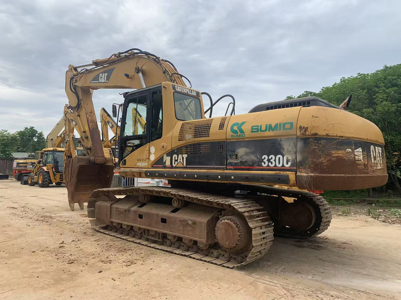 Caterpillar Excavator Original Color CAT 330CL, 330BL Used Condtion - Crawler excavator: picture 3 Caterpillar Excavator Original Color CAT 330CL, 330BL Used Condtion - Crawler excavator: picture 3