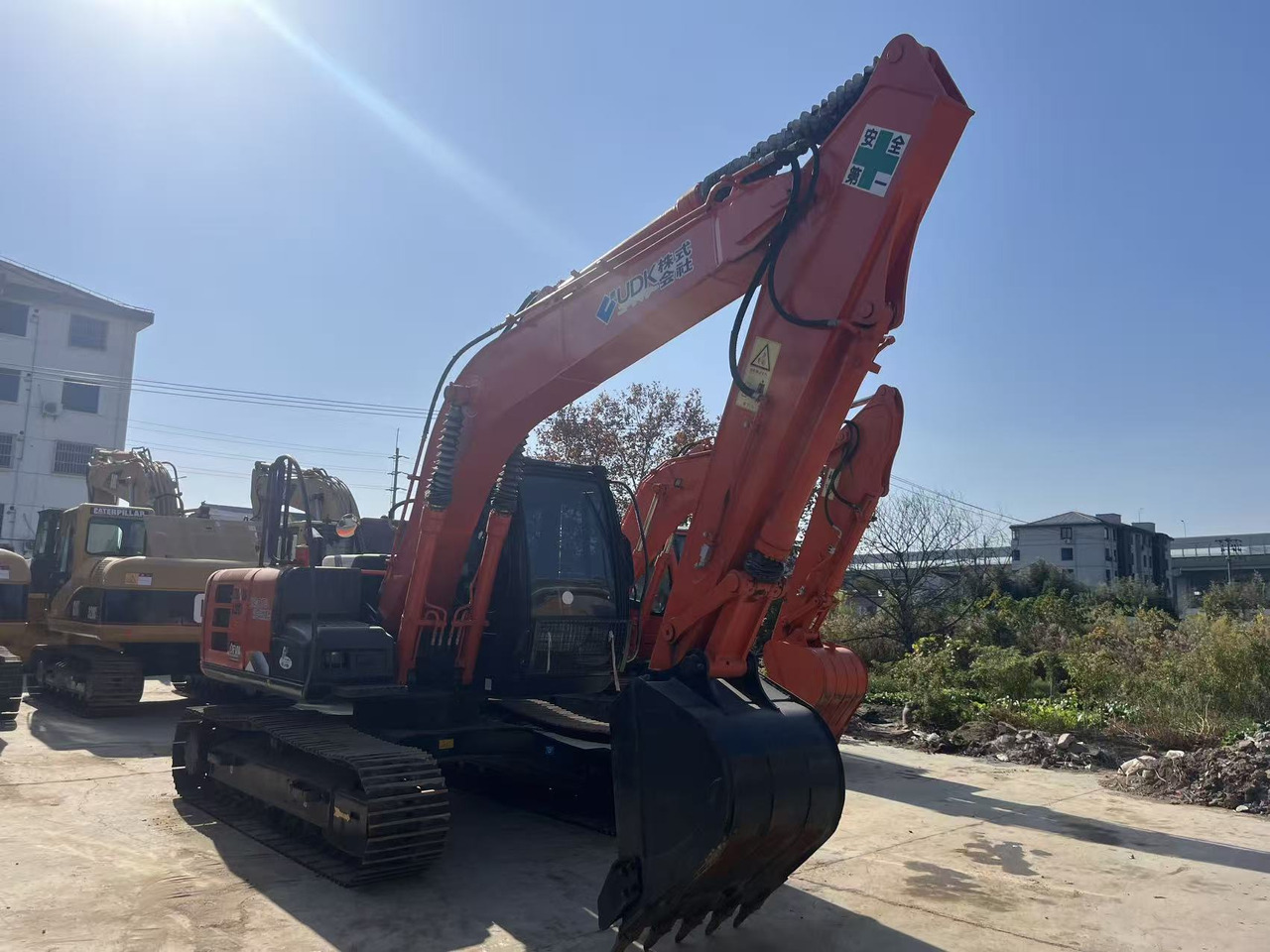 Hitachi 12Ton Small Excavator Hitachi Used Excavator ZX120 for Sale - Crawler excavator: picture 4 Hitachi 12Ton Small Excavator Hitachi Used Excavator ZX120 for Sale - Crawler excavator: picture 4