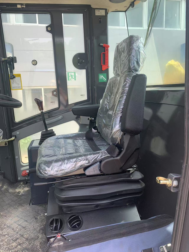 XCMG Vibratory Road roller XS183J Brand New Condition - Road roller: picture 5 XCMG Vibratory Road roller XS183J Brand New Condition - Road roller: picture 5