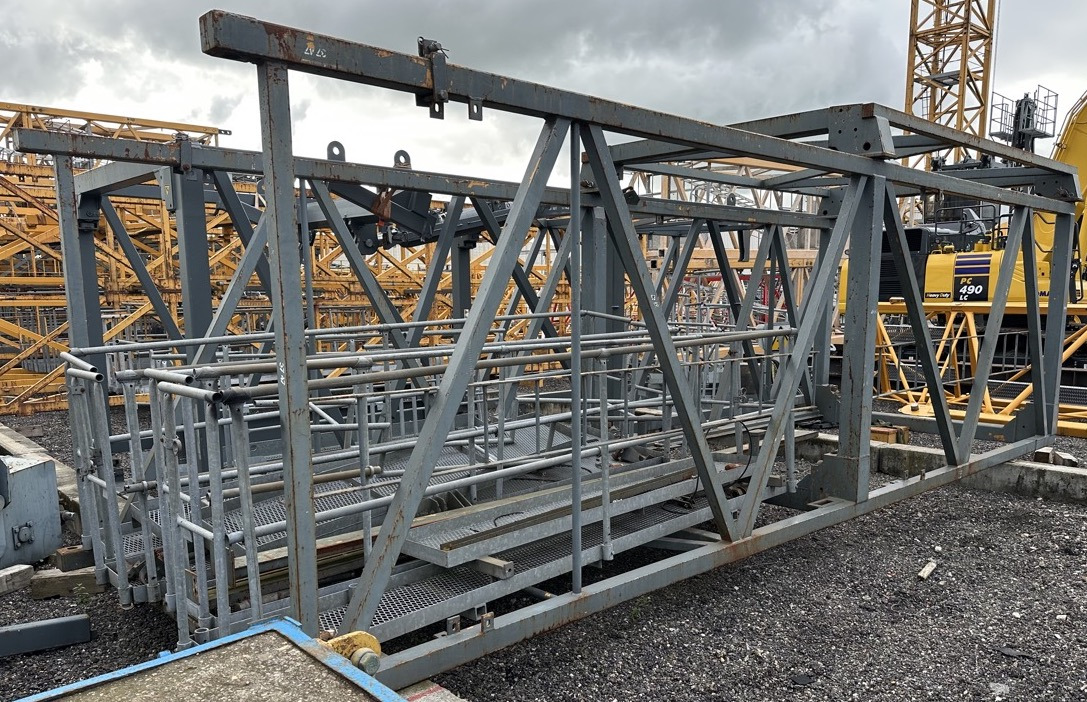 LIEBHERR 256HC/290HC telescopic cage - Construction equipment: picture 1 LIEBHERR 256HC/290HC telescopic cage - Construction equipment: picture 1