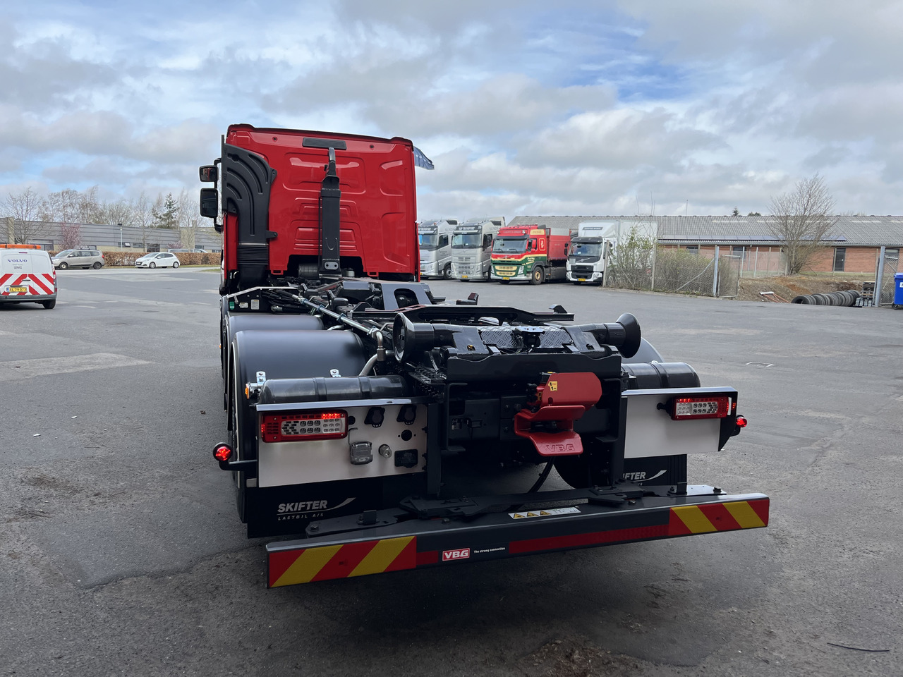 Renault C 520 8x2 - Hook lift truck: picture 4 Renault C 520 8x2 - Hook lift truck: picture 4