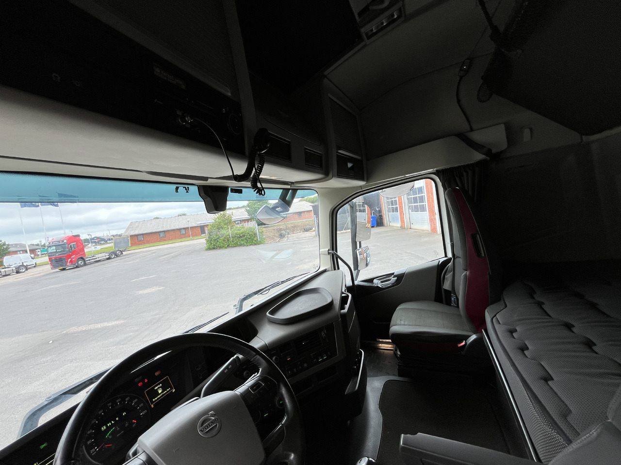 Volvo FH500 6x2 - Tractor unit: picture 5 Volvo FH500 6x2 - Tractor unit: picture 5