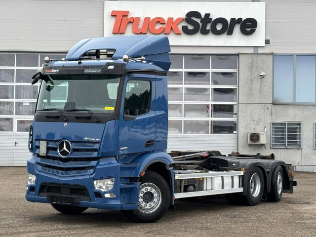 Mercedes-Benz Actros 2551L LENKACHSE - Hook lift truck: picture 1 Mercedes-Benz Actros 2551L LENKACHSE - Hook lift truck: picture 1