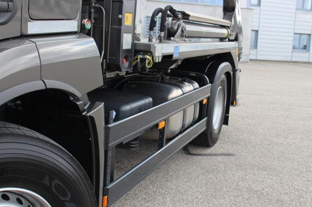 Mercedes-Benz Antos 1840L ABSETZER - Skip loader truck: picture 4 Mercedes-Benz Antos 1840L ABSETZER - Skip loader truck: picture 4