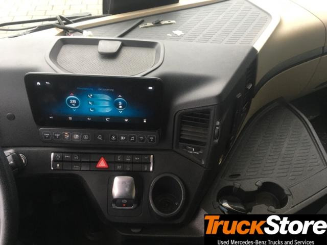 Tractor unit Mercedes-Benz Actros 1845 LS: picture 9