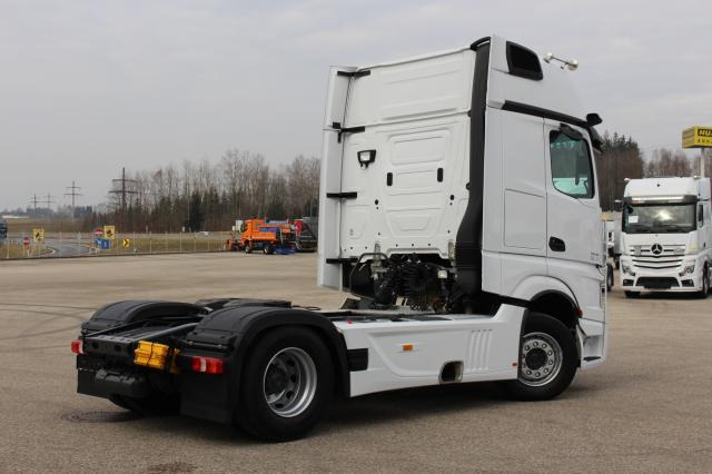 Mercedes-Benz Actros 1848 LS - Tractor unit: picture 3 Mercedes-Benz Actros 1848 LS - Tractor unit: picture 3