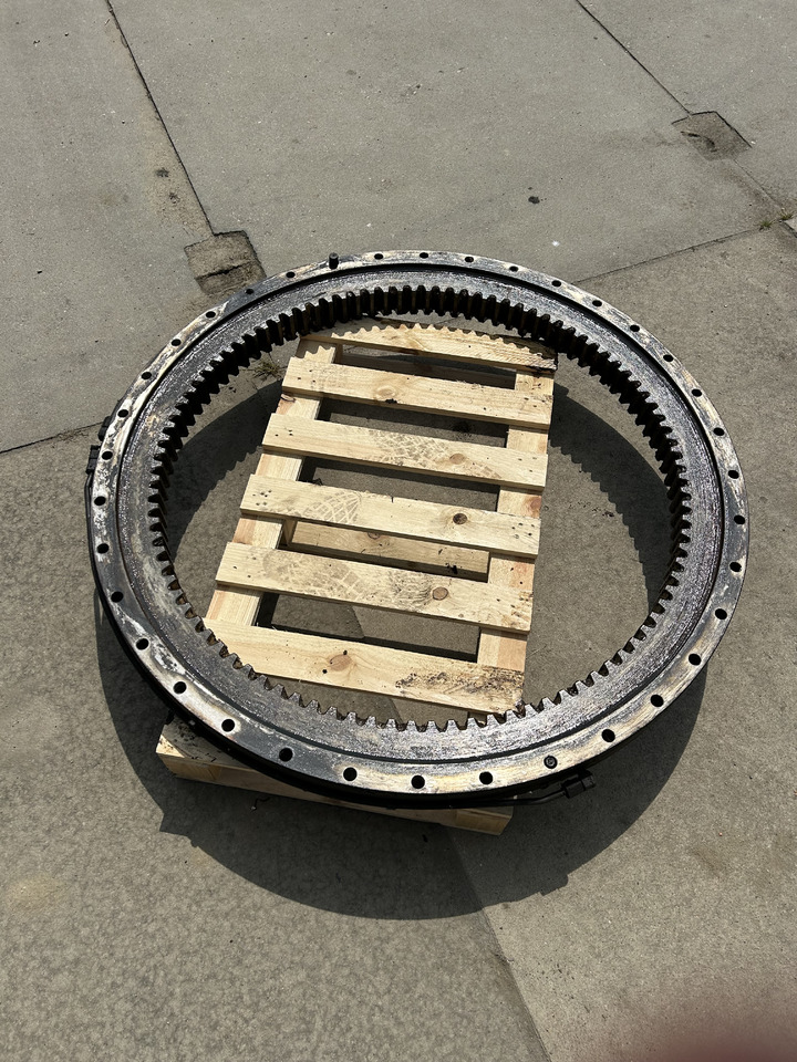 Volvo EW140C - Slewing ring for Excavator: picture 2 Volvo EW140C - Slewing ring for Excavator: picture 2