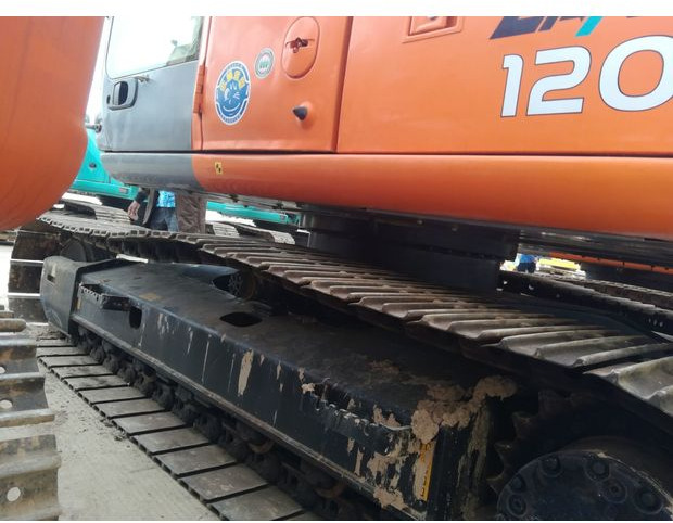 2020 Hitachi ZX120 - Crawler excavator: picture 4 2020 Hitachi ZX120 - Crawler excavator: picture 4