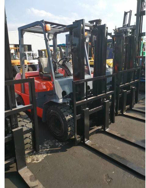 2020 Toyota FDZN30 - Forklift: picture 5 2020 Toyota FDZN30 - Forklift: picture 5