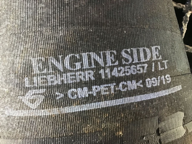 Liebherr A928 / R926 / R930 - Air intake pipe: picture 1 Liebherr A928 / R926 / R930 - Air intake pipe: picture 1