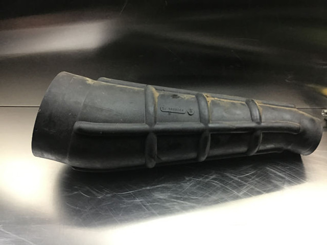 Liebherr Air Hose - Air intake pipe: picture 1 Liebherr Air Hose - Air intake pipe: picture 1