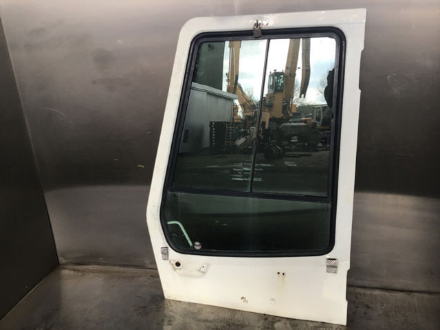 Liebherr Cabin Door - Door and parts: picture 1 Liebherr Cabin Door - Door and parts: picture 1