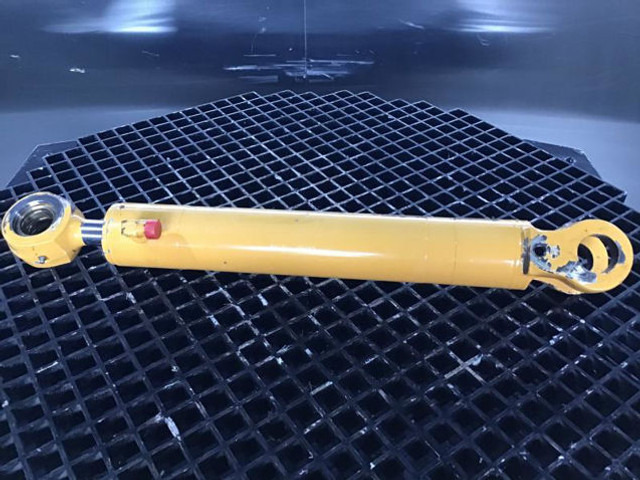 Liebherr Cylinder - Hydraulic cylinder: picture 5 Liebherr Cylinder - Hydraulic cylinder: picture 5
