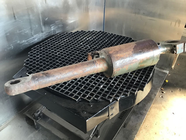 Liebherr Cylinder - Hydraulic cylinder: picture 5 Liebherr Cylinder - Hydraulic cylinder: picture 5