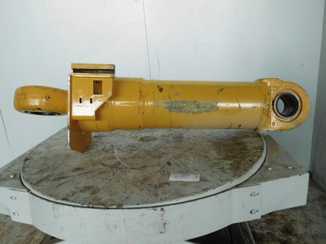 Liebherr Cylinder - Hydraulic cylinder: picture 1 Liebherr Cylinder - Hydraulic cylinder: picture 1