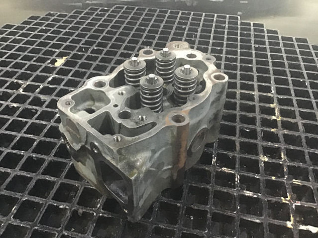 Liebherr Cylinderhead - Hydraulic cylinder: picture 2 Liebherr Cylinderhead - Hydraulic cylinder: picture 2