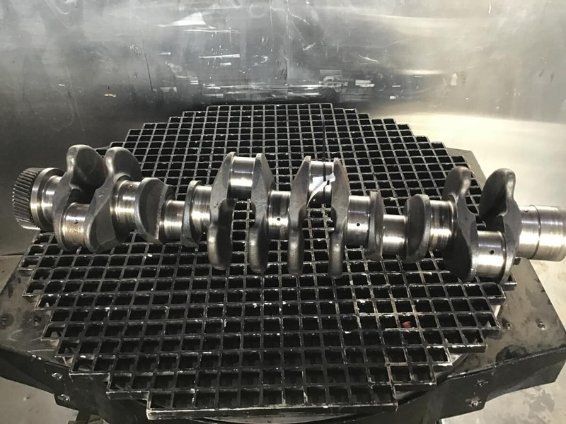 Liebherr D936 - Crankshaft: picture 1 Liebherr D936 - Crankshaft: picture 1