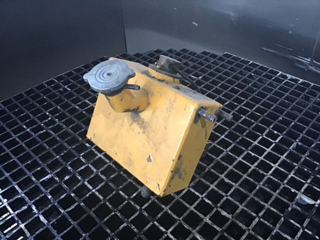 Expansion tank Liebherr Equalizing Reservoir: picture 1
