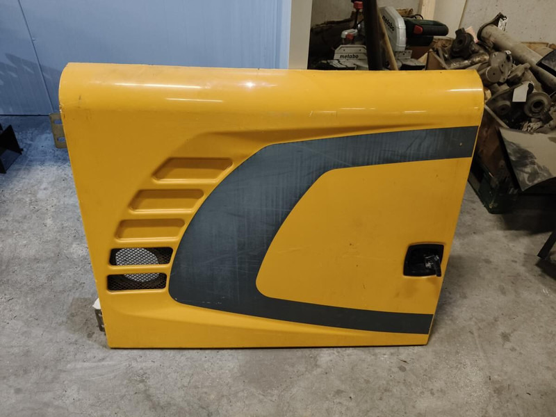 Liebherr - Door and parts: picture 1 Liebherr - Door and parts: picture 1