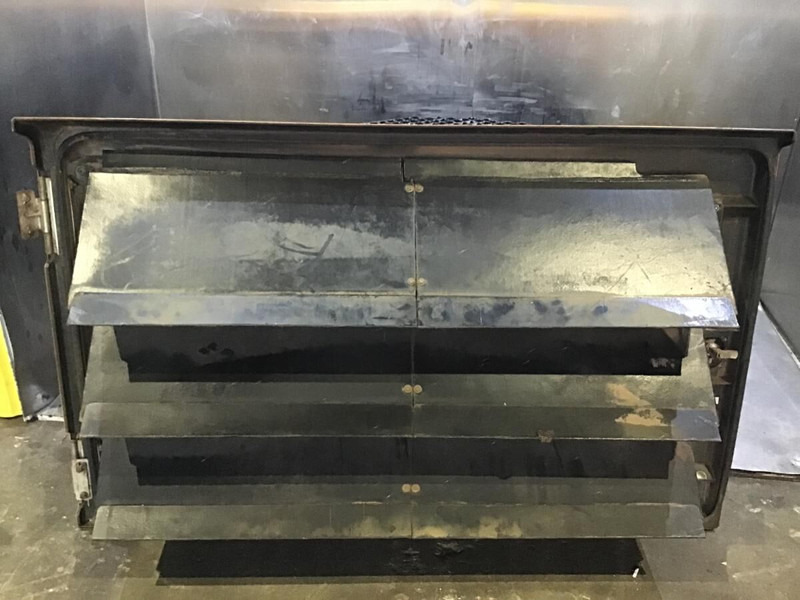 Liebherr - Door and parts: picture 3 Liebherr - Door and parts: picture 3