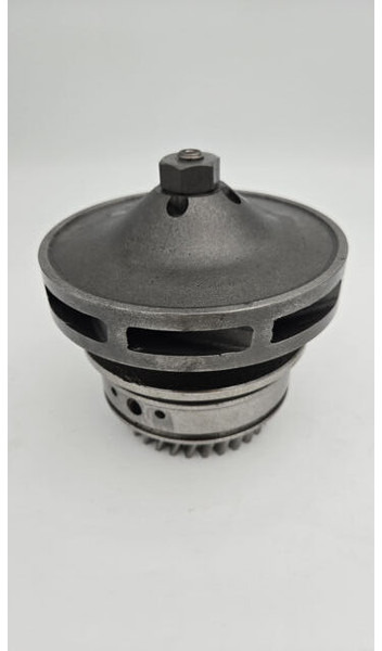 Liebherr - Coolant pump: picture 2 Liebherr - Coolant pump: picture 2