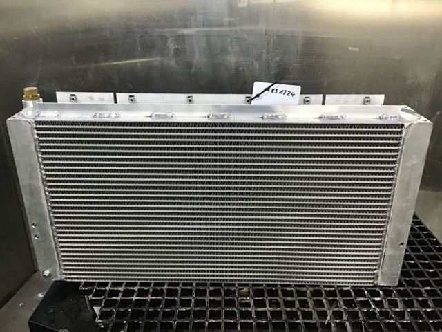 Liebherr Oil Cooler - Oil cooler: picture 2 Liebherr Oil Cooler - Oil cooler: picture 2