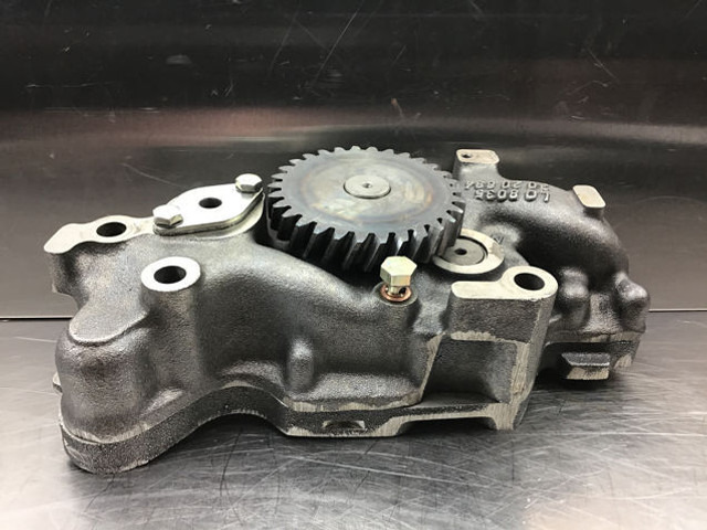 Liebherr Oil Pump - Oil pump: picture 3 Liebherr Oil Pump - Oil pump: picture 3