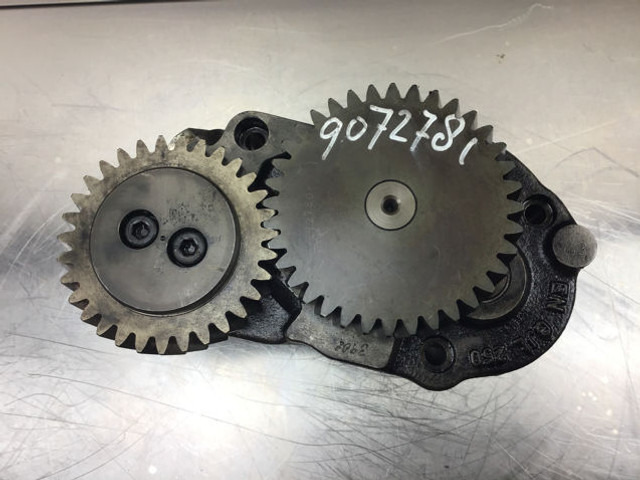 Liebherr Oil Pump - Oil pump: picture 2 Liebherr Oil Pump - Oil pump: picture 2